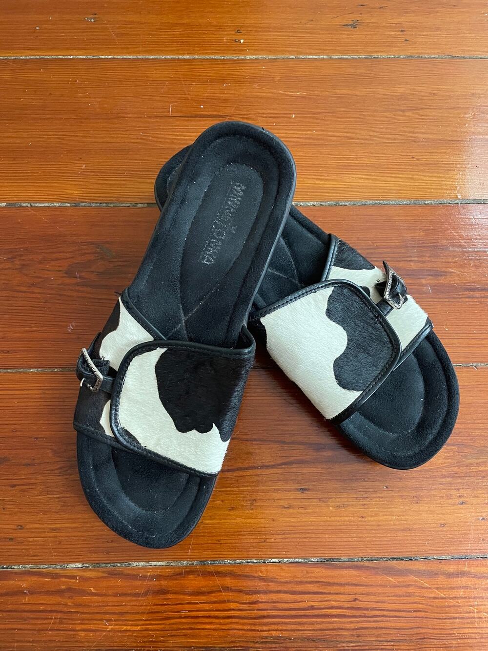Minnetonka Cowhide Leather Hair Slide Sandals Western Size 9 💛🎀